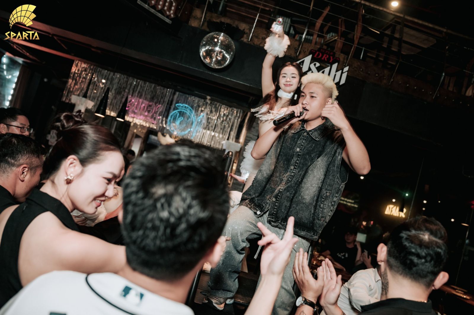 Không gian quẩy cực chất tại Sparta Beer Club