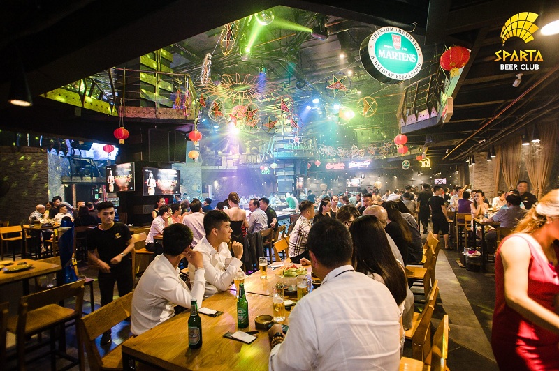 Buổi tối ở Hà Nội nên đi đâu Sparta Beer Club